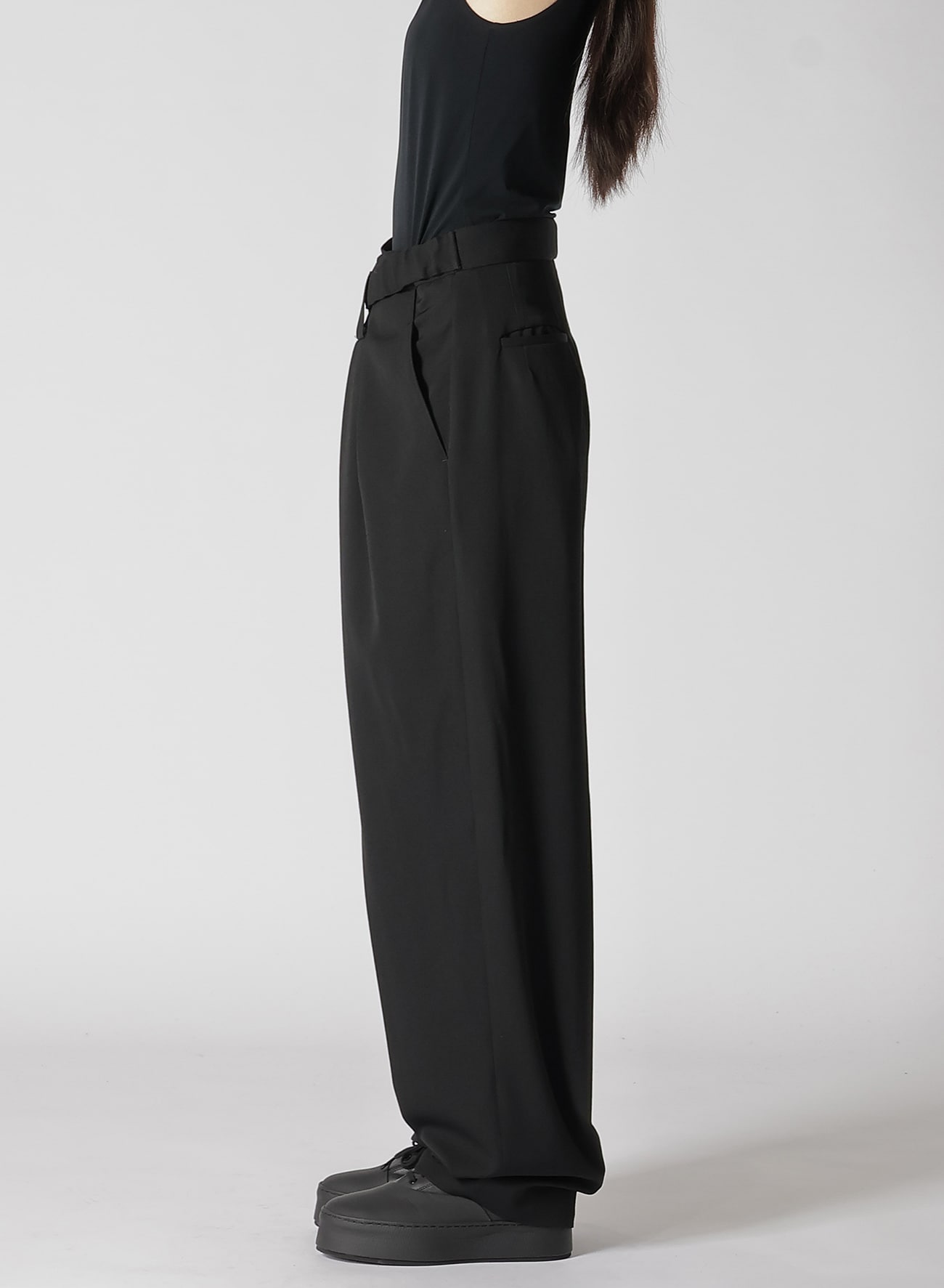 【7/17 12:00(JST) Release】HIGH TWISTED WASHER WOOL GABARDINE FRONT TUCK PANTS