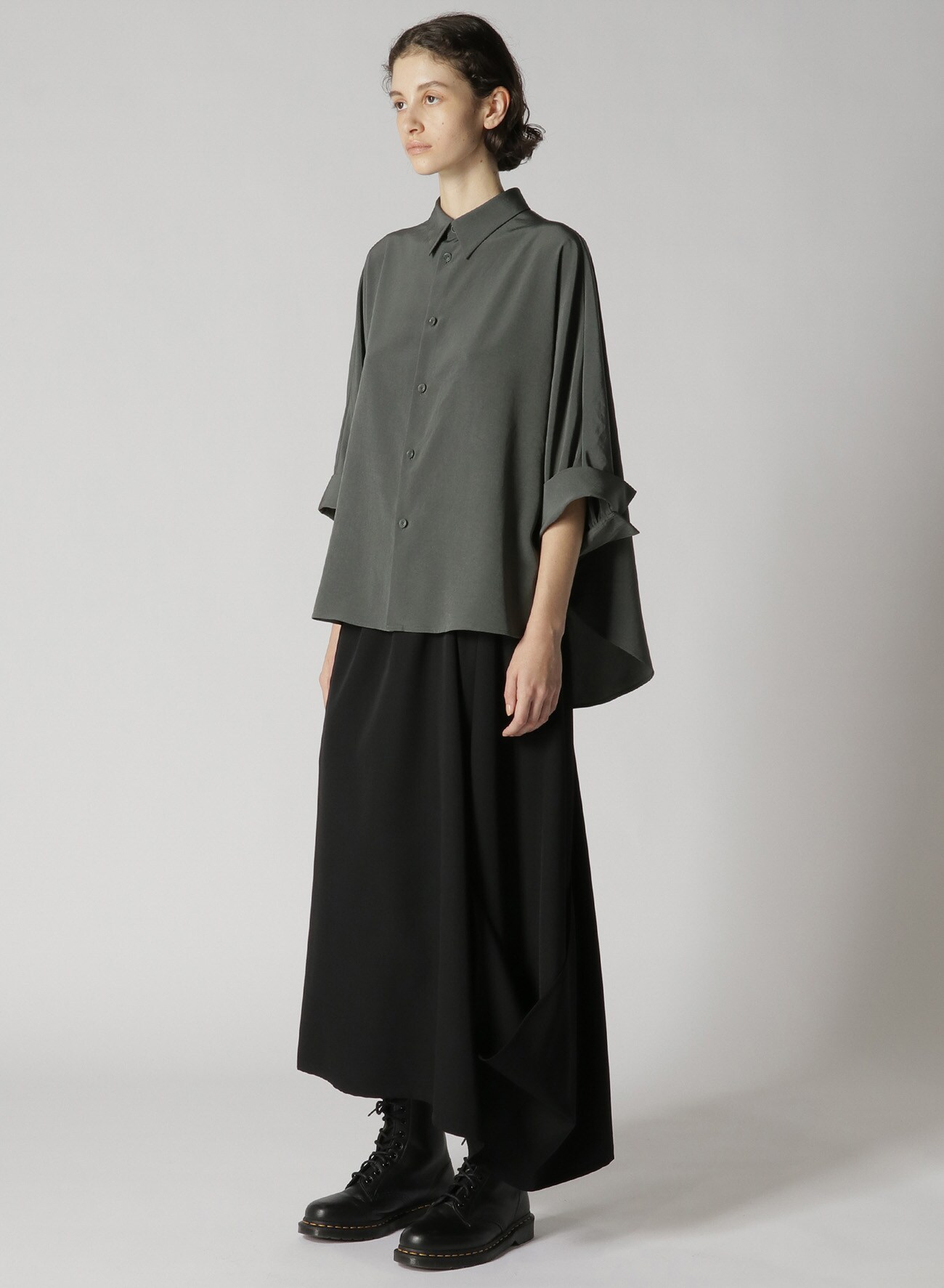 SHORT SLEEVE CAPE-SHIRT