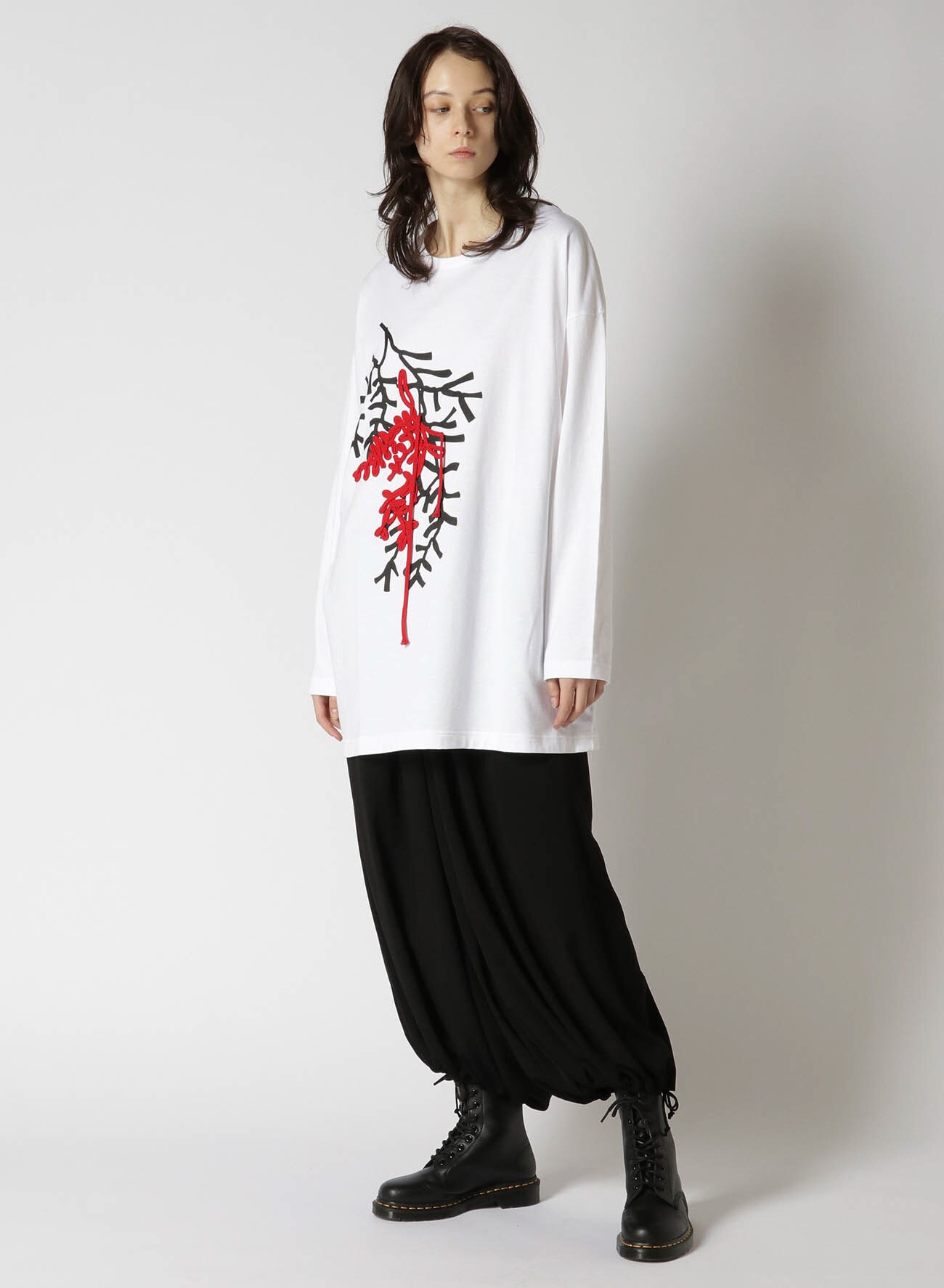 PIGMENT PRINT CORD EMBROIDERY ROUND NECK BIG LONG T