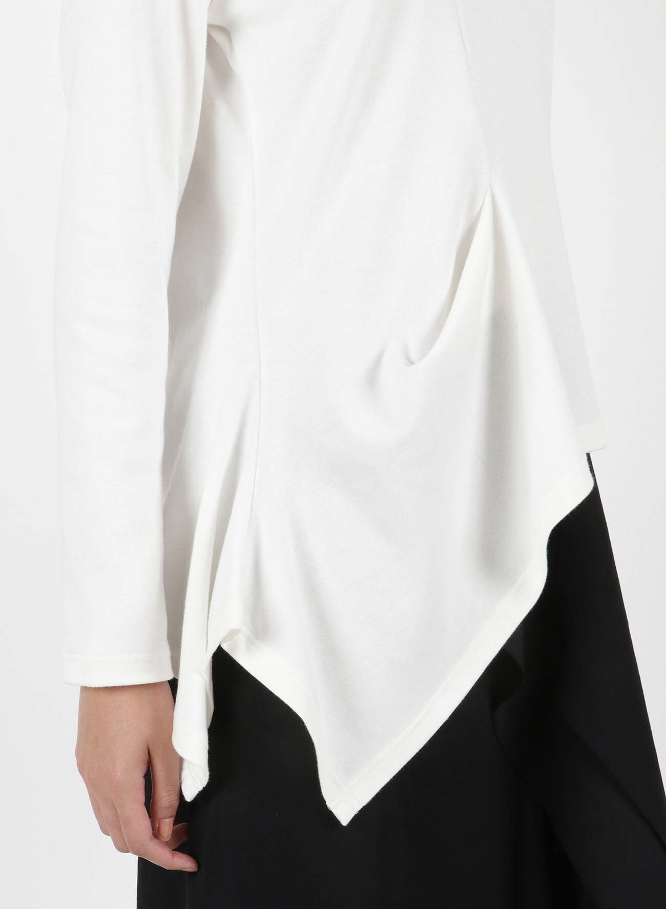 SMOOTH FRONT DRAPE T