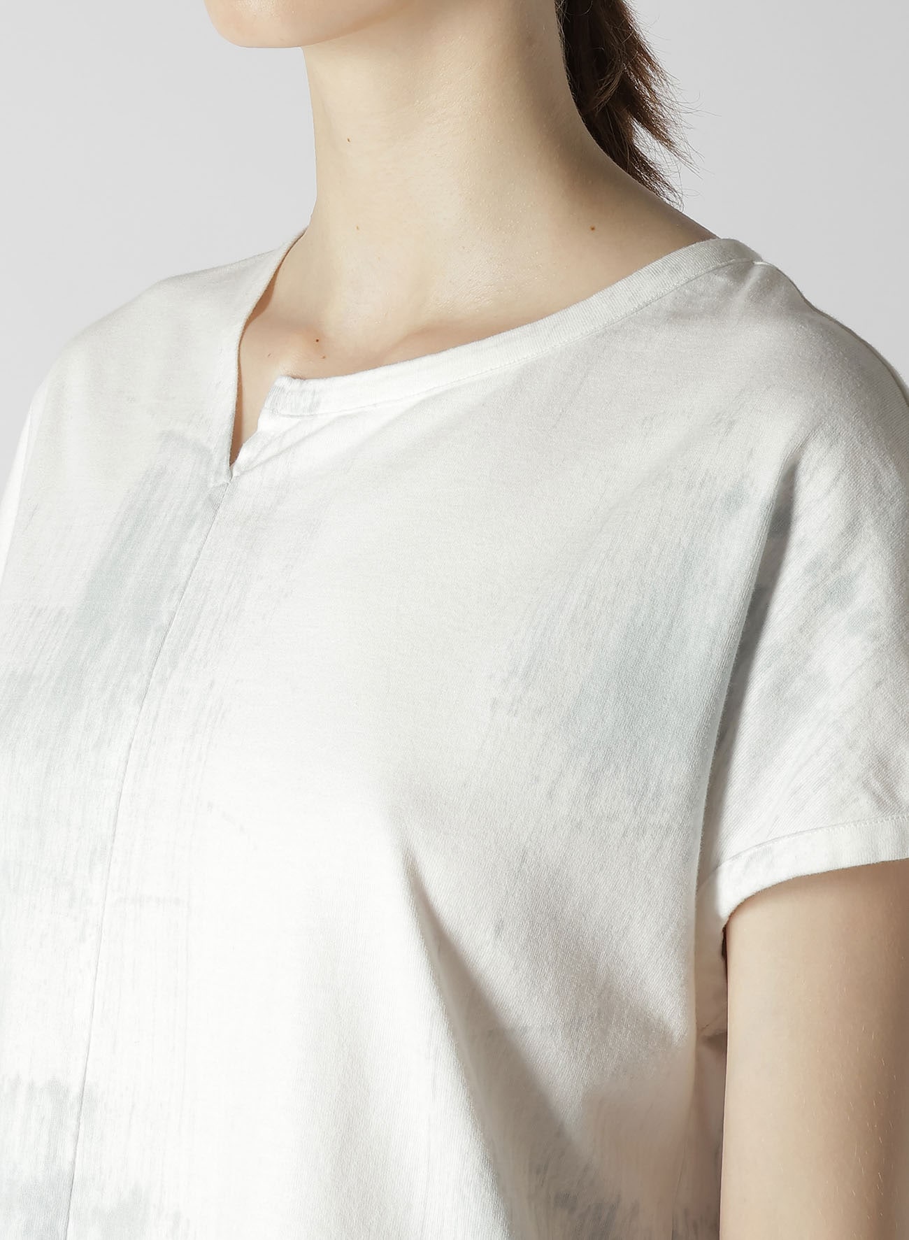 HAND BRUSHED ASYMMETRIC FRENCH SLEEVE T