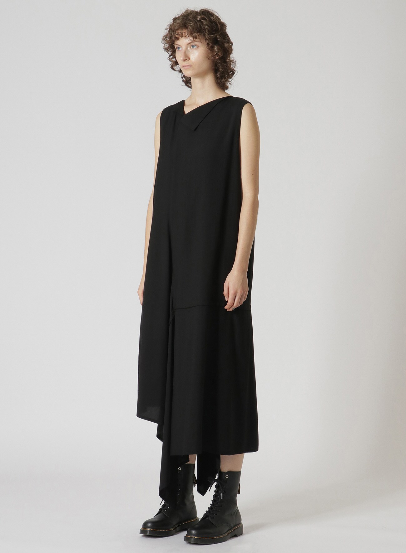 RAYON SLEEVELESS DRESS WITH SQUARE CUT COLLAR