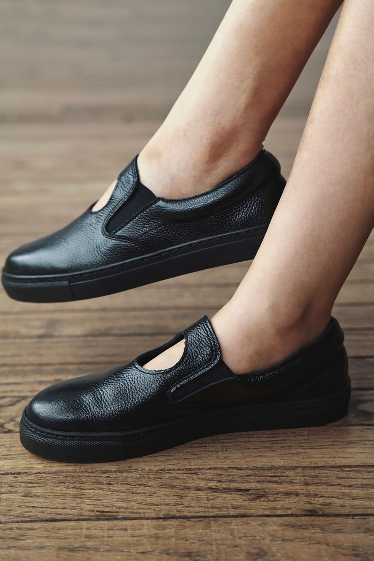 COW LEATHER SLIP ON SHOES(US 9 Black): Y's.｜THE SHOP YOHJI 