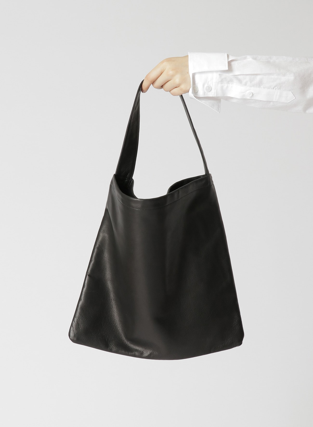 SOFT SMOOTH LEATHER FLAT TOTE BAG