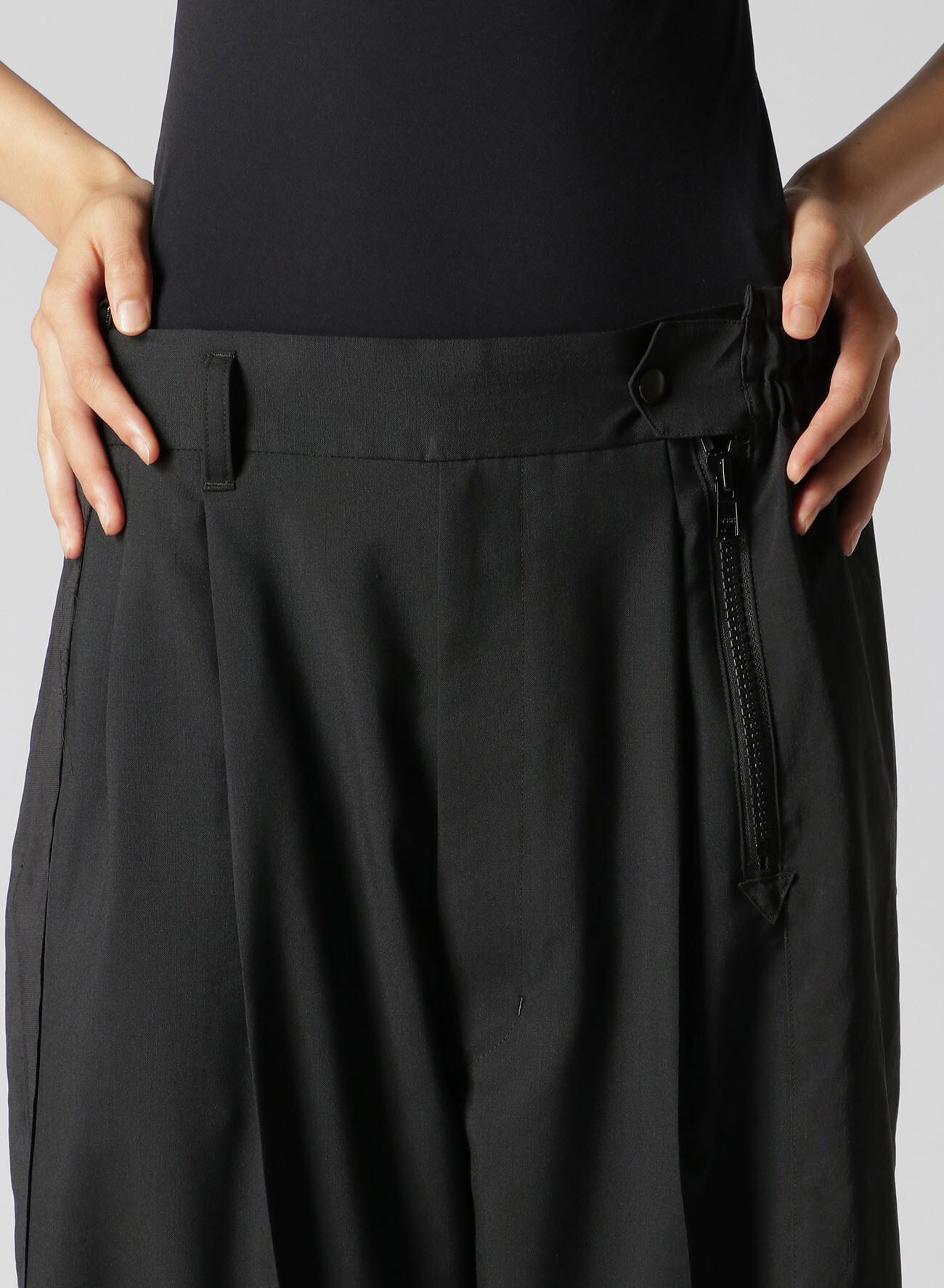 SUMMER WOOL PANELLED PANTS WITH ELASTICATED WAISTBAND