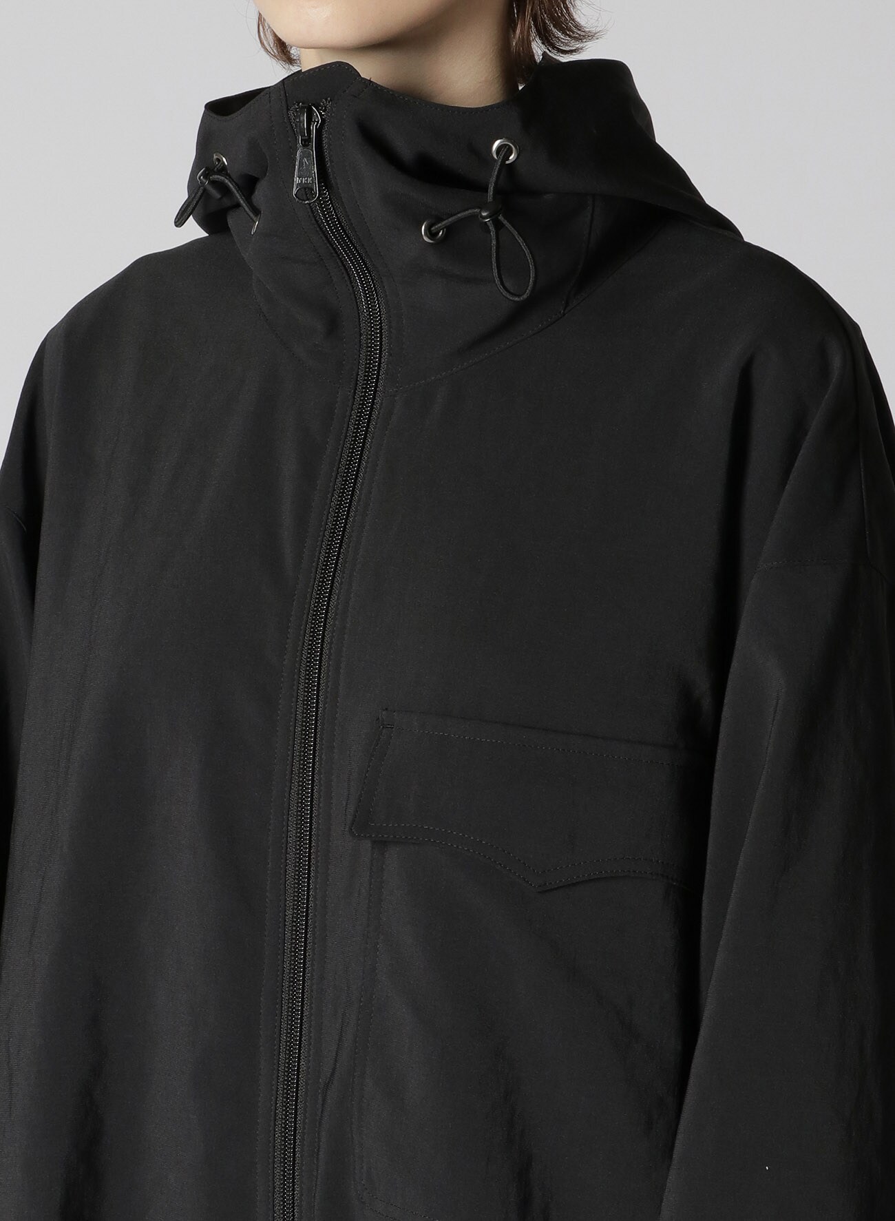 HIGH-TWIST POLYESTER STRETCH HOODED BLOUSON
